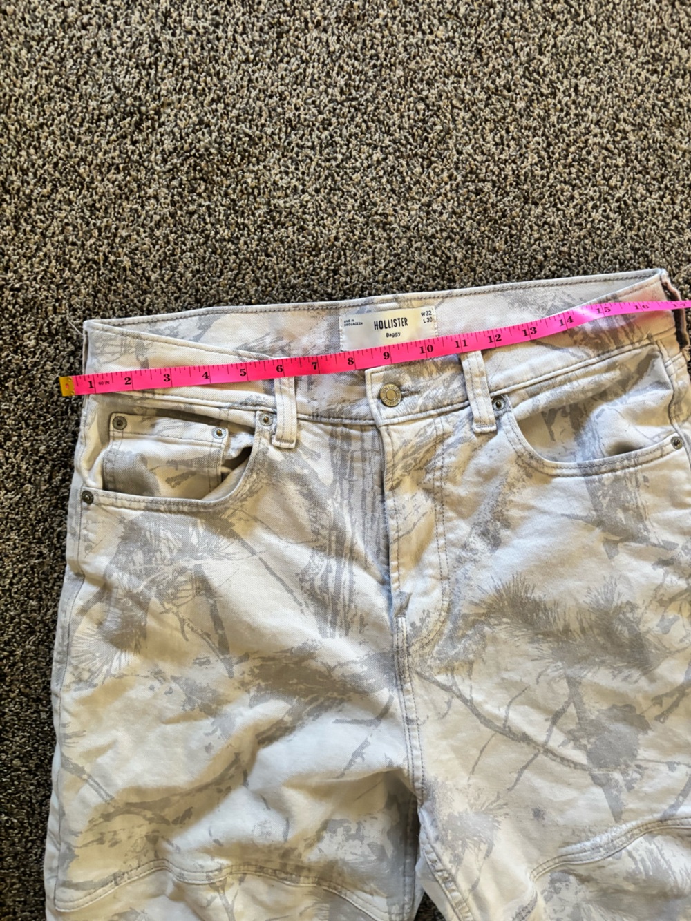 Hollister Men's Light Gray Camouflage Slim Straight Jeans - Picture 7 of 8